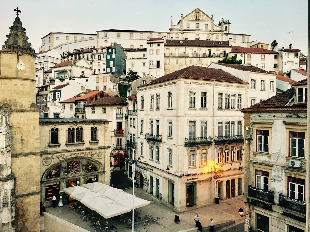 prédios portugueses antigos